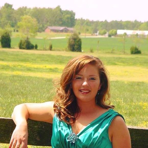 Meet your Posher, Kelly - Picture 1 of 1